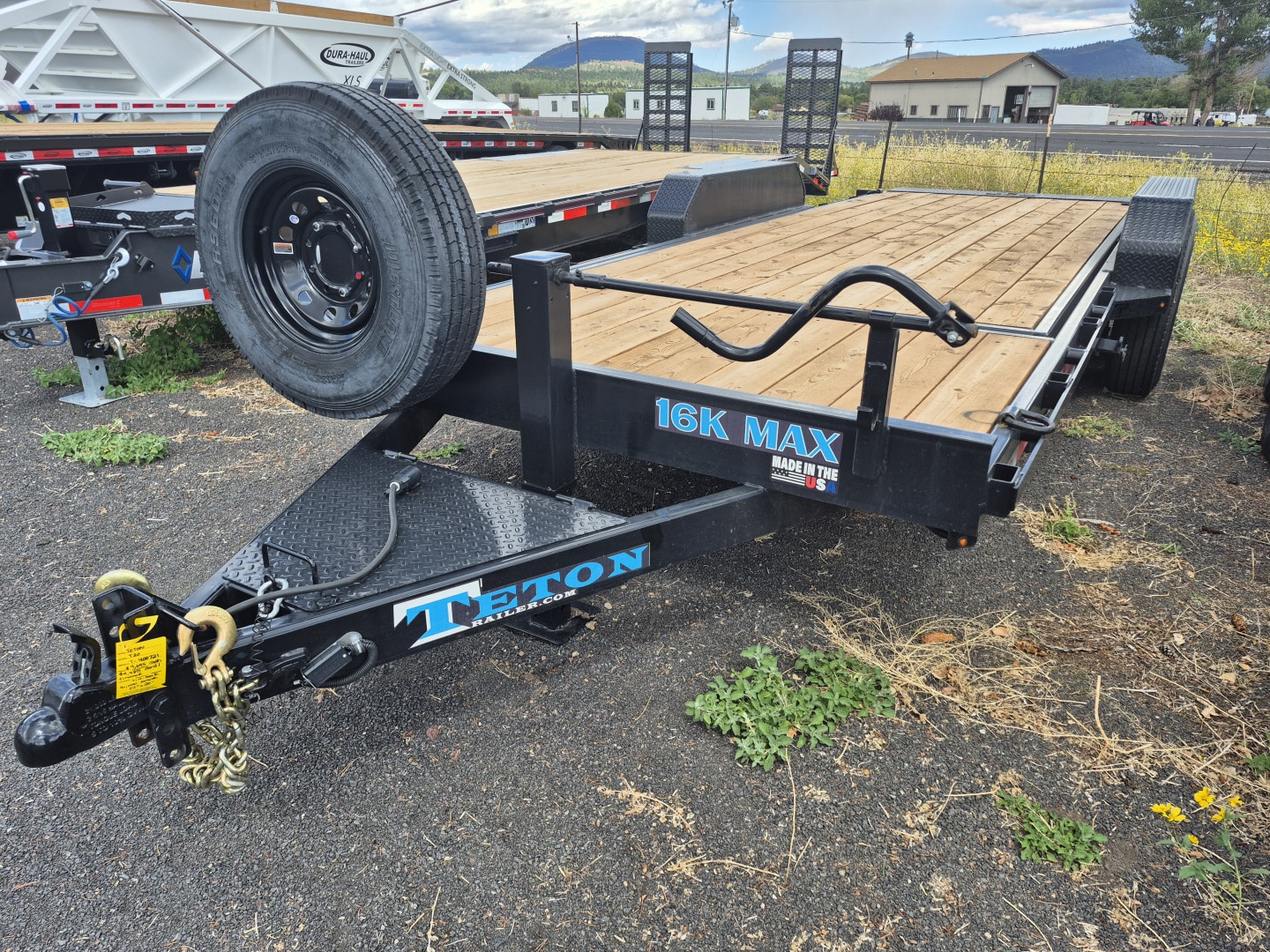 2026 Teton Tandem Axle Tilt Deck /16,000 GVWR/83″X20′