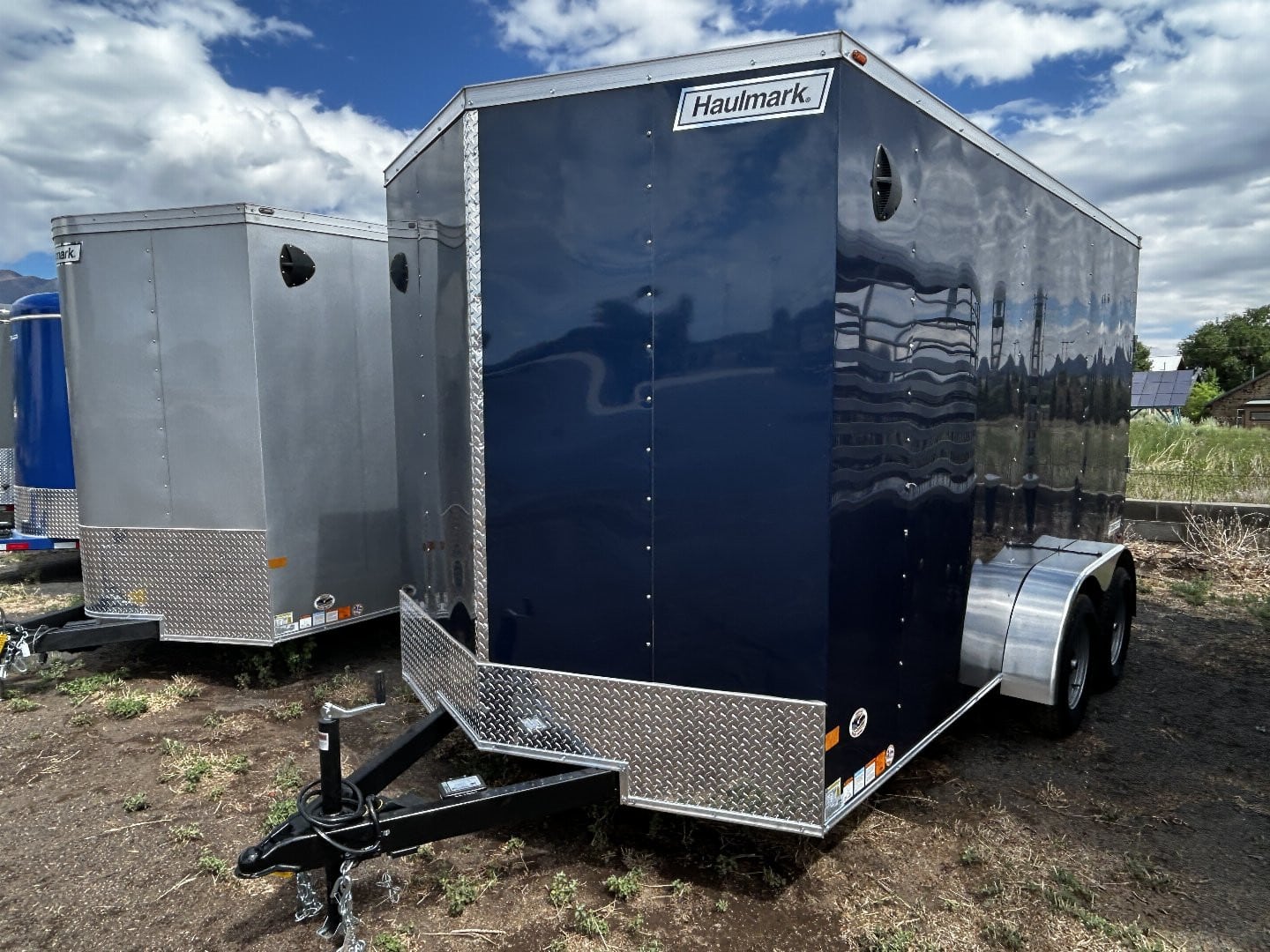 2025 Haulmark Tandem Axle Enclosed /7,000 GVWR/73’x14’x84′