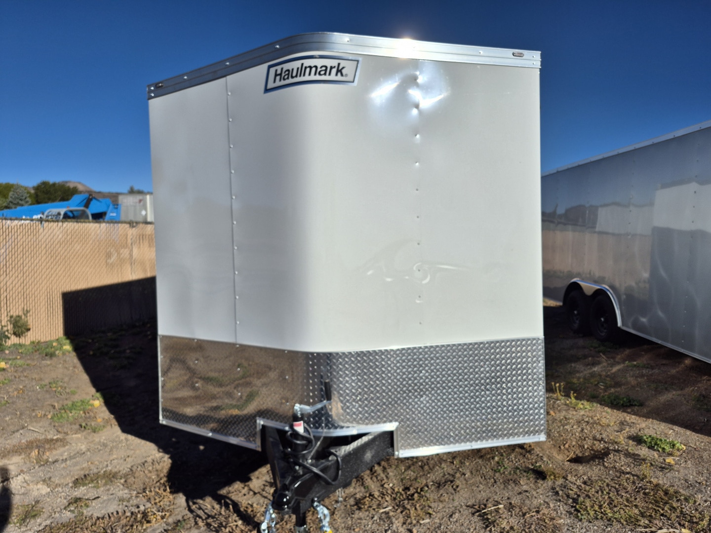 2026 Haulmark Tandem Axle Enclosed/9,990 GVWR/8.5’X18′