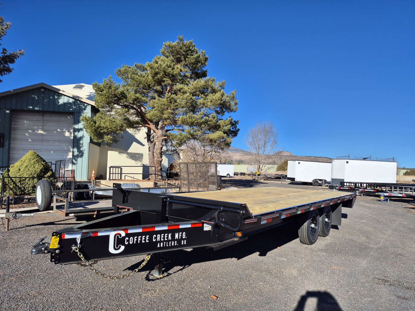 2026 Coffee Creek Tandem Axle Deckover w/Pintle Hitch/14,000 GVWR/102″X20′