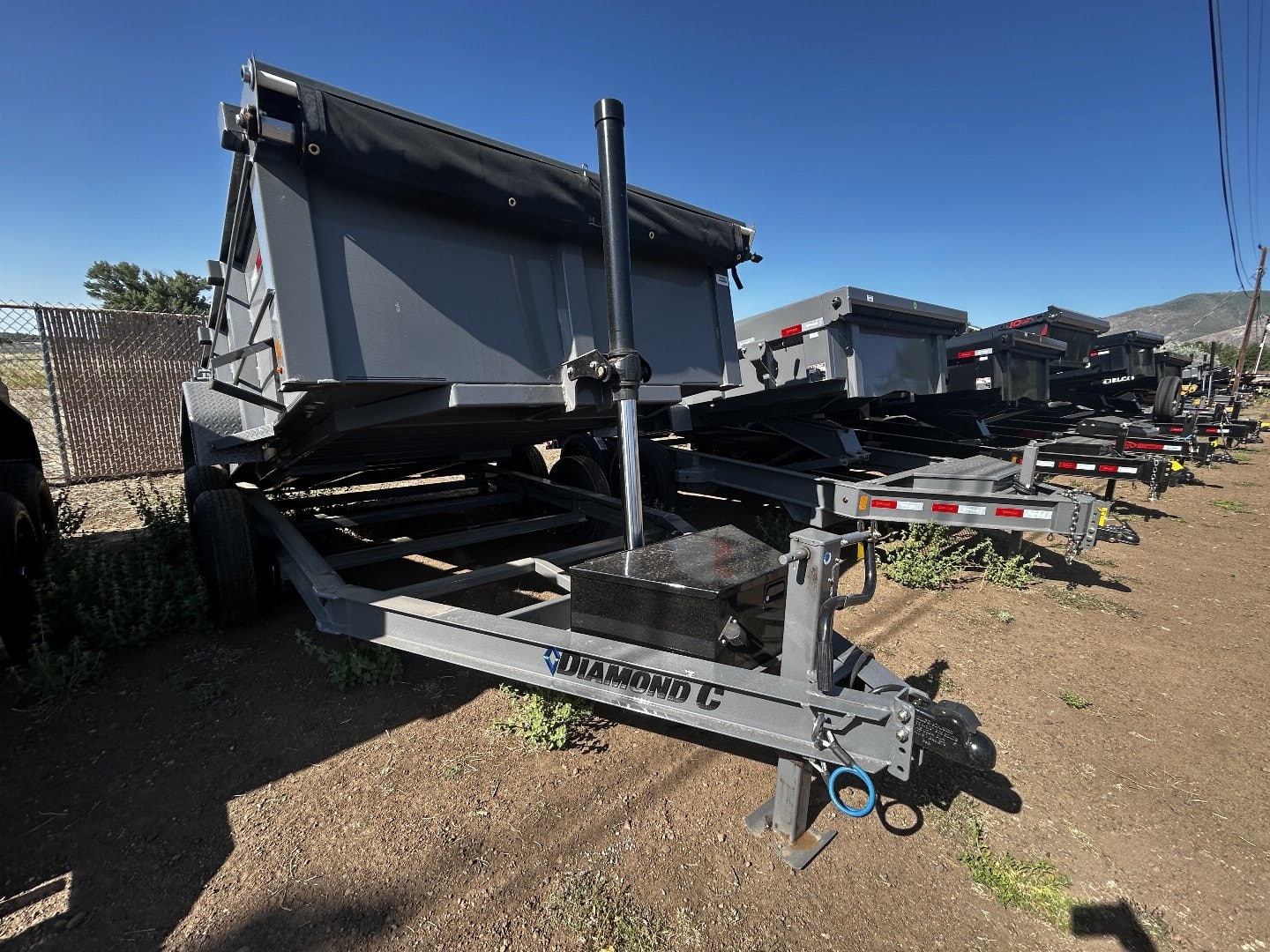 2025 Diamond C Tandem Axle Telescopic Dump/9,890 GVWR/77”x12’x32”
