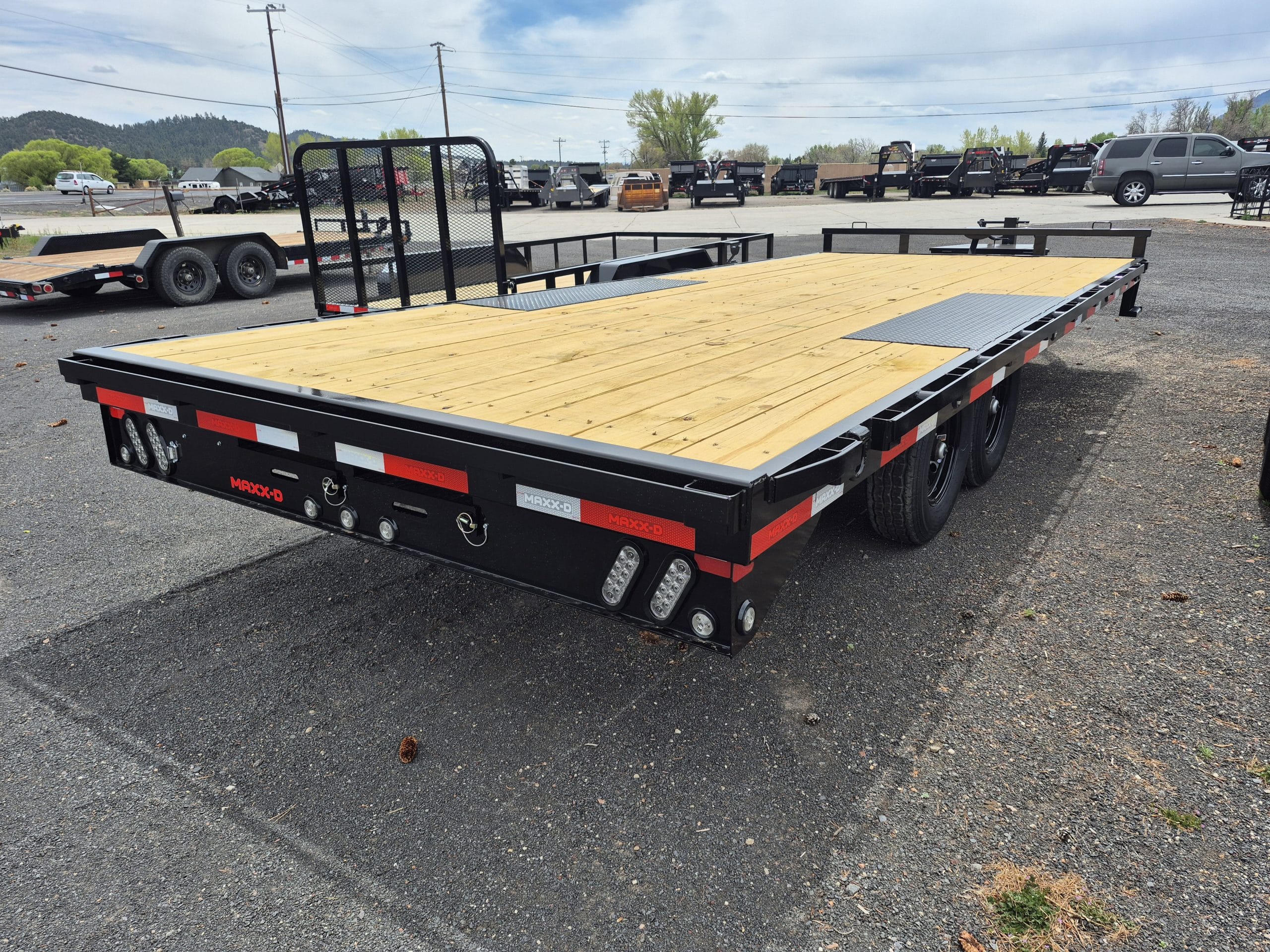 2026 Maxx-D Tandem Axle Deckover Equipment/14,000/102″X20′